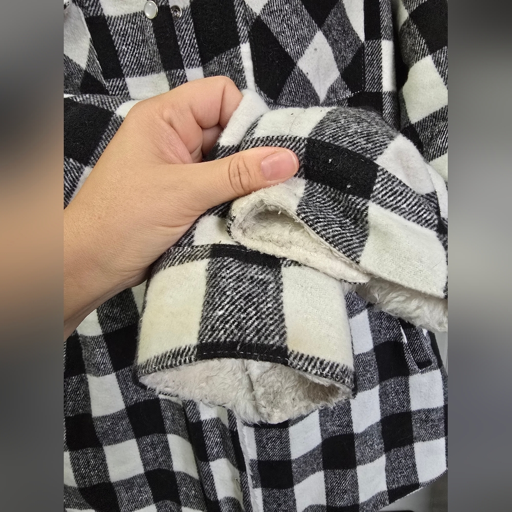 Bluivy Plaid Sherpa Lined Black/White Checkered Shacket Sz L - Picture 10 of 10